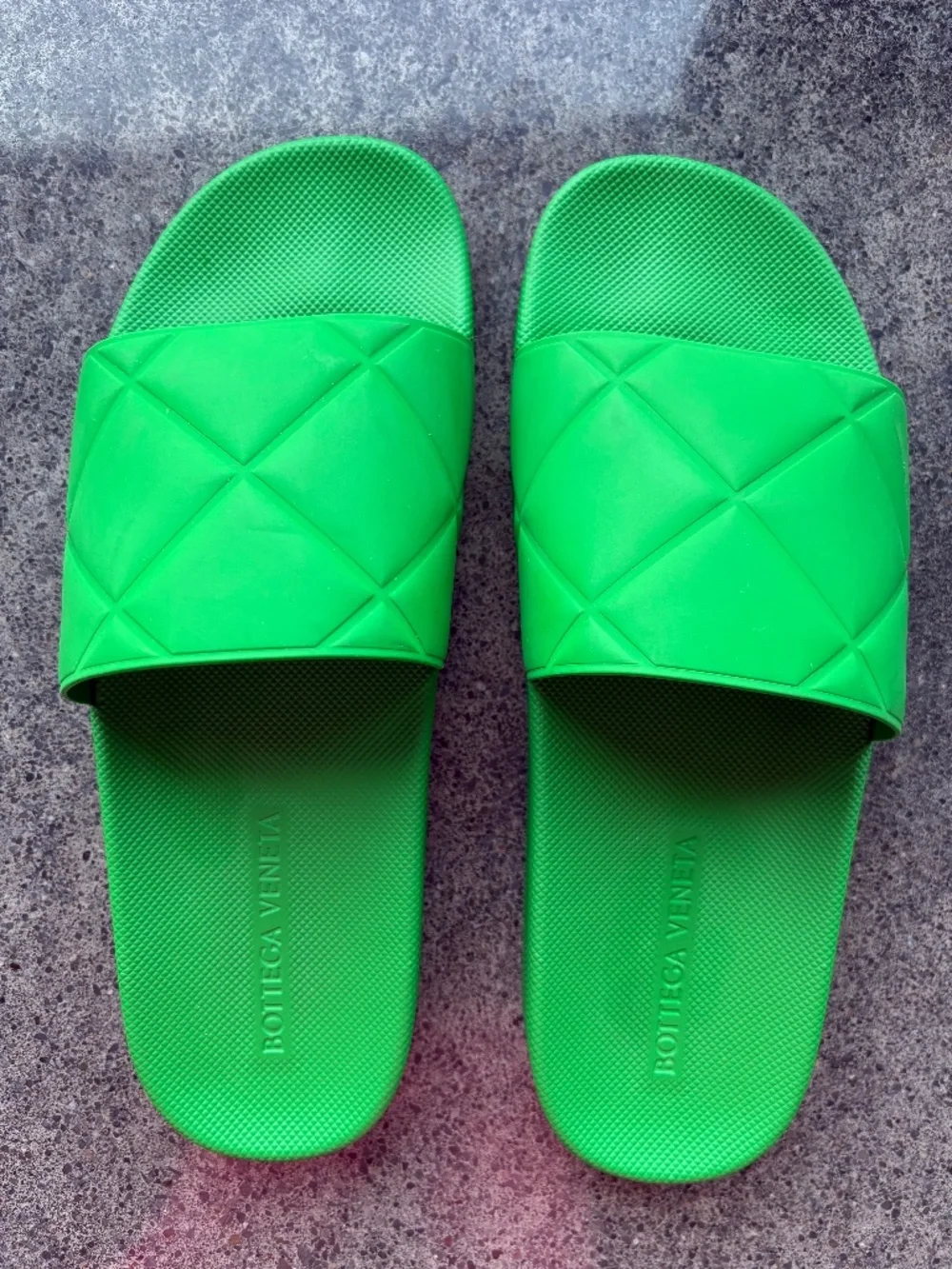 Bottega Veneta men’s slides